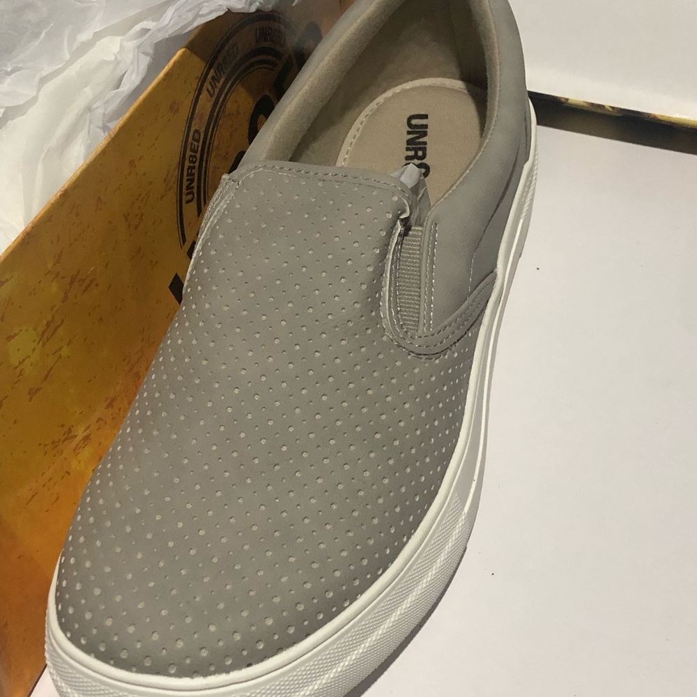 Women's New Unr8ed Trainor Gray Perforated Slip On Shoes 12M NWB